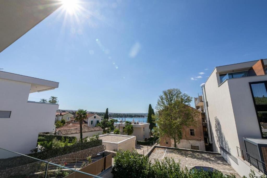 Apartments Marina Malinska Bagian luar foto